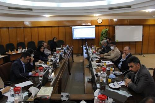 رشد صادرات با صادرات کالاهای صنعتی امکان پذیر است