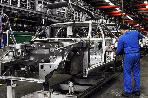 پرداخت 4 و دو دهم میلیارد دلار ارز نیما برای واردات قطعات خودرو