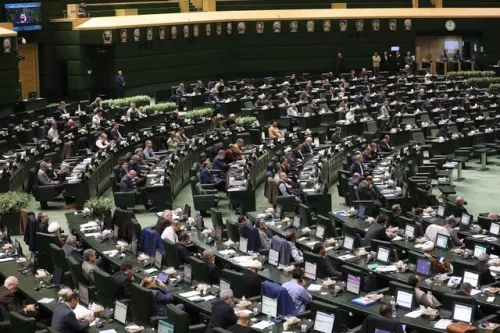 بر عملکرد نامطلوب شرکت های خودروسازی نظارت شود