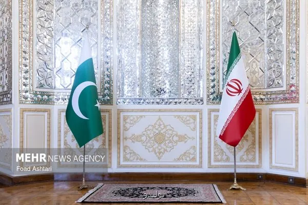 تجارت ایران و پاکستان ۱۰ میلیارد دلار در محاصره موانع تجاری